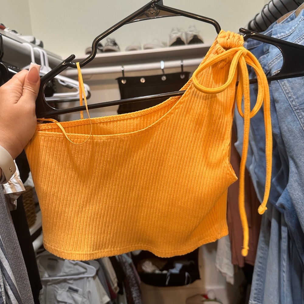 Aerie One-Shoulder Ribbed Crop Top in Yellow